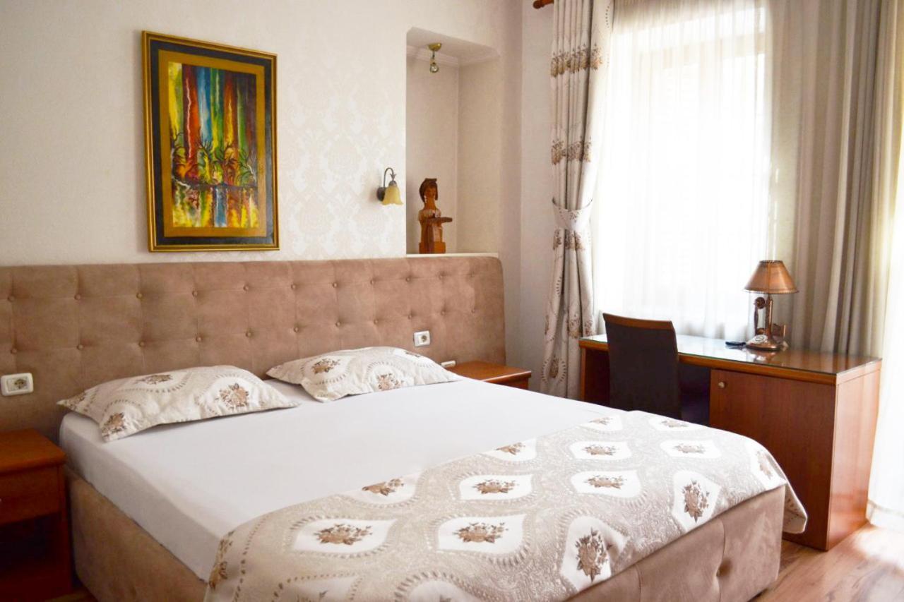 Hotel Villa Tafaj Tiranë Luaran gambar