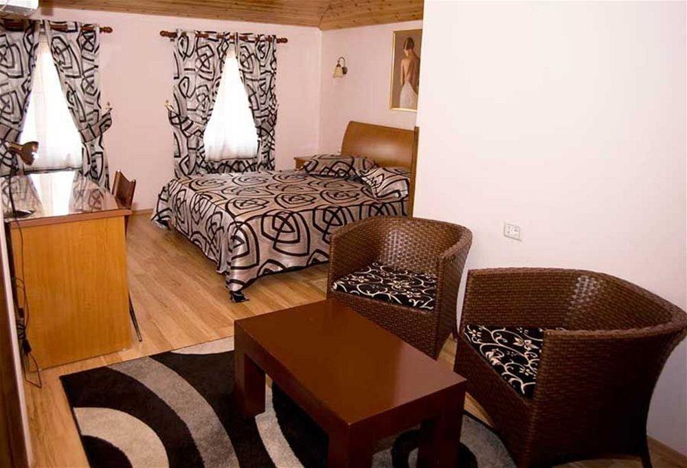 Hotel Villa Tafaj Tiranë Luaran gambar