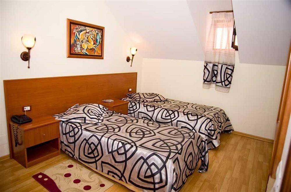 Hotel Villa Tafaj Tiranë Luaran gambar