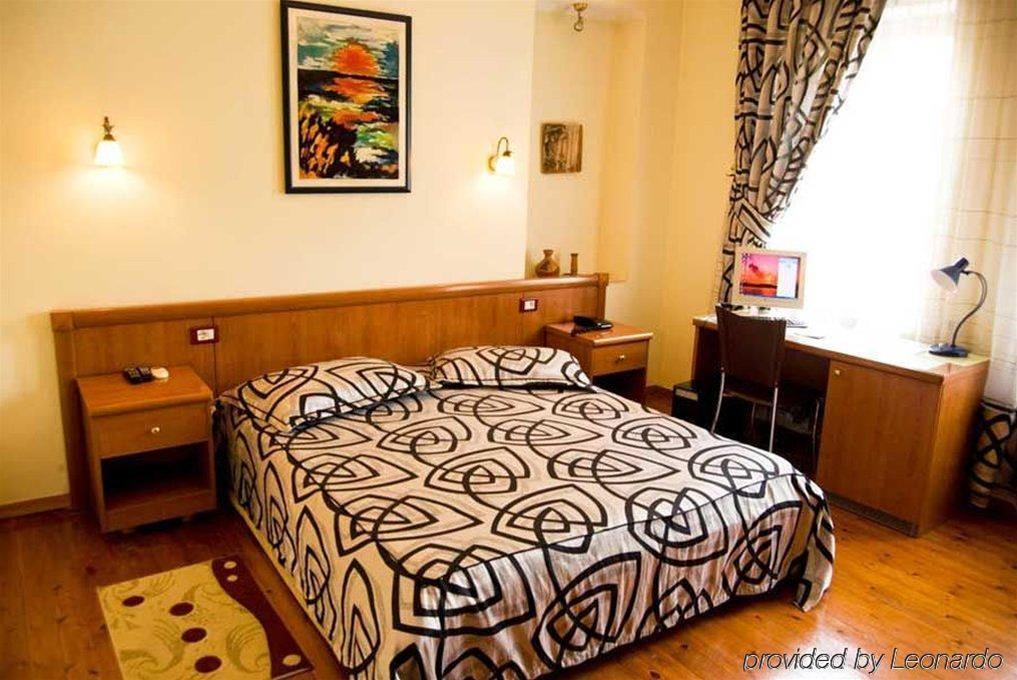 Hotel Villa Tafaj Tiranë Luaran gambar