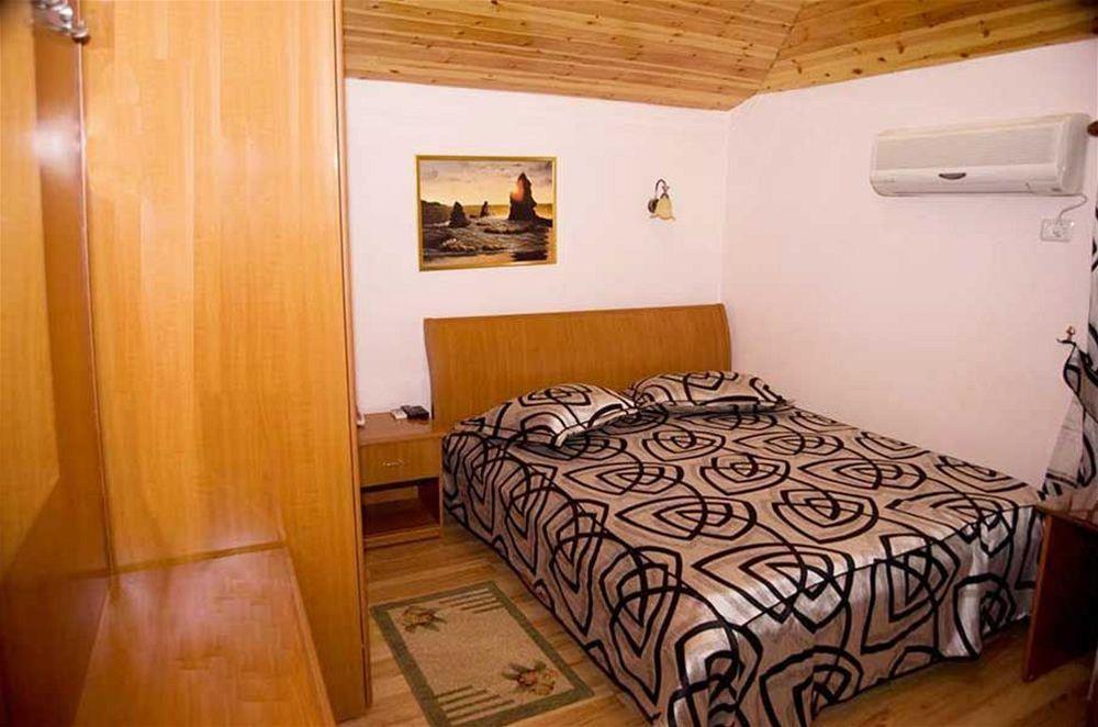 Hotel Villa Tafaj Tiranë Luaran gambar