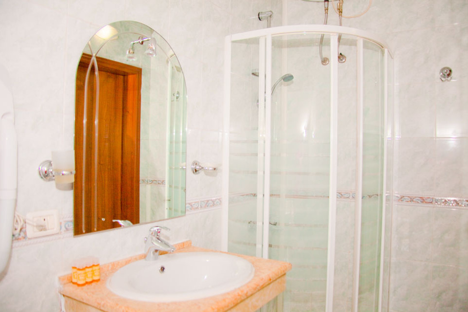 Hotel Villa Tafaj Tiranë Luaran gambar